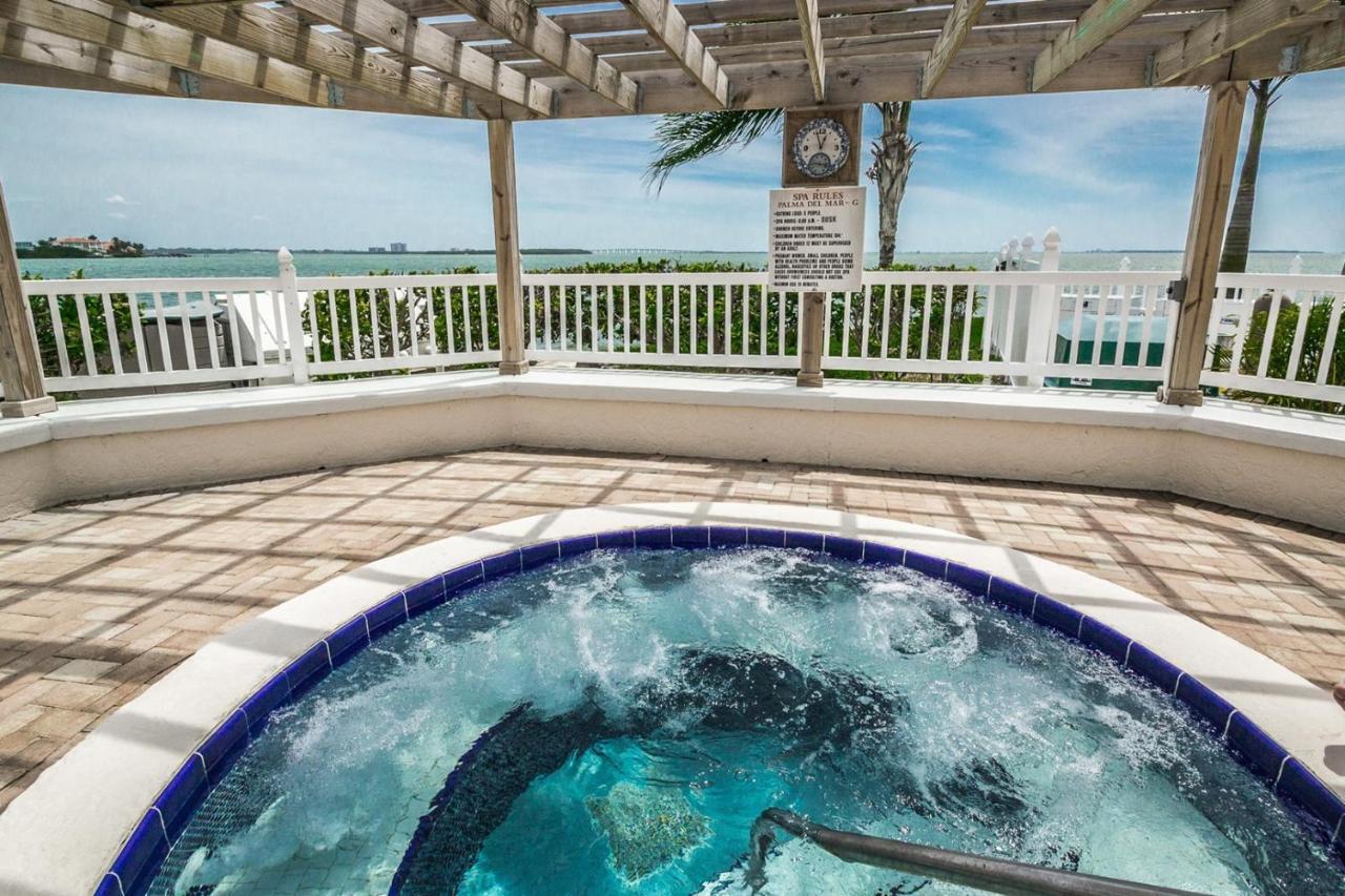 Palma Dont Worry Beach Happy On Isla Del Sol St. Petersburg Exterior photo